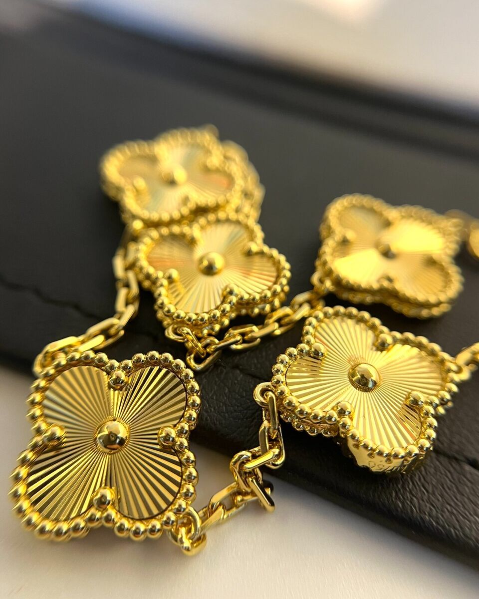 ✨🍀 PULSERA VINTAGE TRÉBOL DORADA 🍀✨ 🎁 Incluye Hermosa Caja de Regalo 🎁