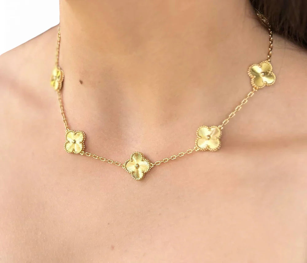✨🍀 COLLAR VINTAGE 5 TRÉBOLES CHAPADO EN ORO 18K 🍀✨ 🎁 Incluye Hermosa Caja de Regalo 🎁
